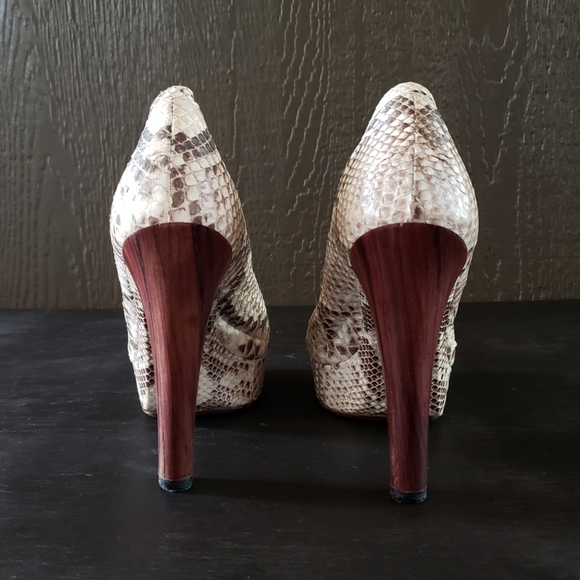 NWOB UGG Collection Italy Python Snakeskin Leather Platform Heels Size 7 - Picture 4 of 5